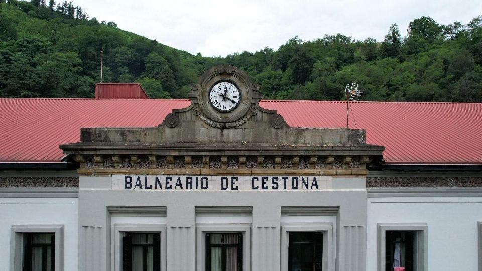 Balneario De Cestona Hotel Zestoa Buitenkant foto